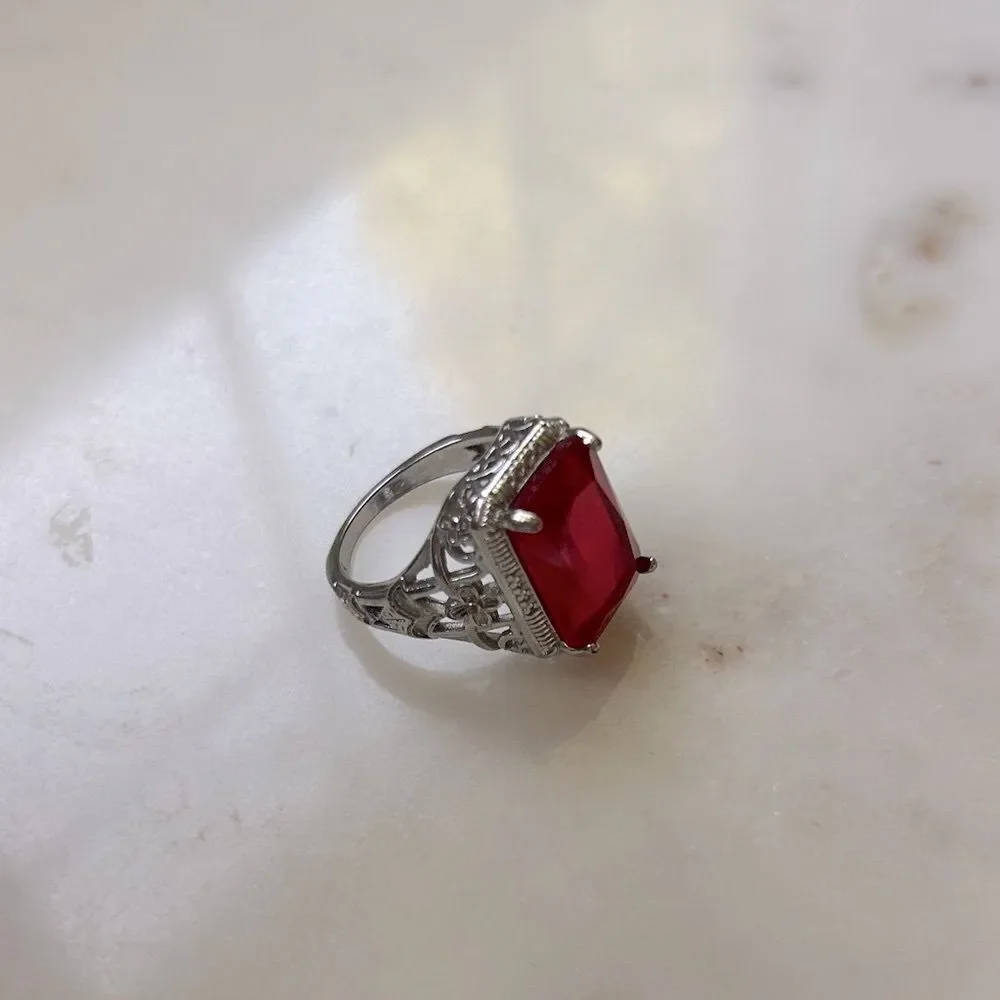 Classic Sterling Silver and‎ Red Gemstone filigree Ring size 6 - Picture 2 of 5